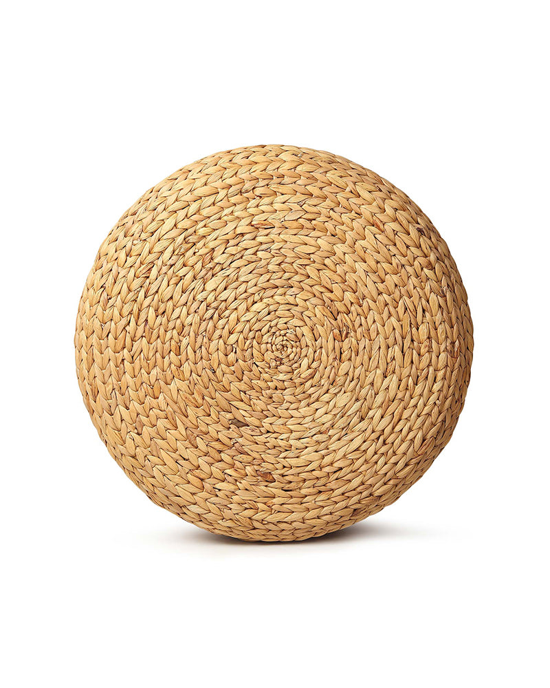 Seagrass pouffes for sitting